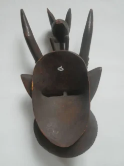 Masque de décoration tribal sculpture art africain ethnique