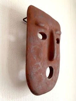 Masque en terre cuite italienne, années 60
