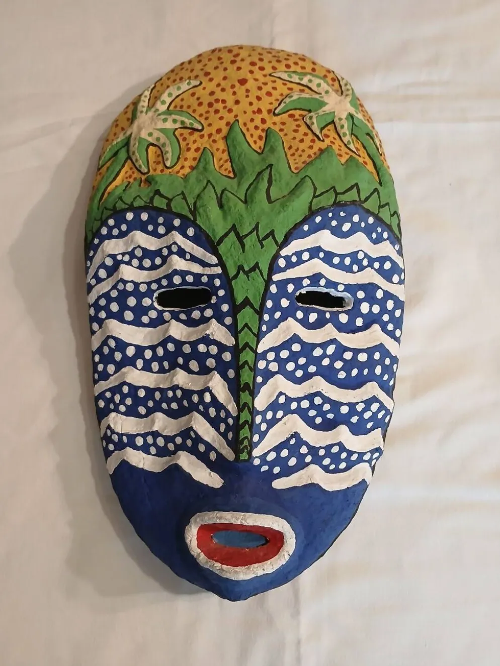 Masque ethnique en bois