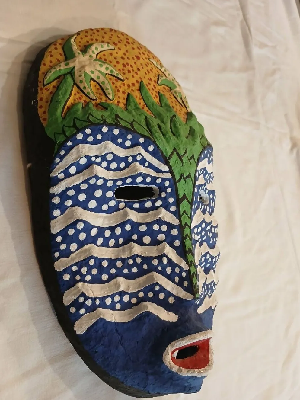 Masque ethnique en bois