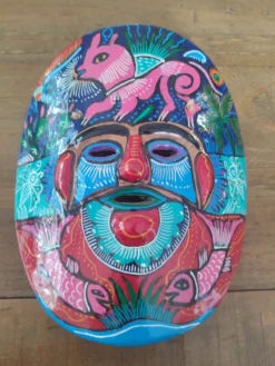 Masque mexicain peint à la main