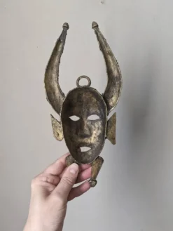 Masque mural en bronze artisanal art africain sénoufo