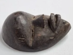 Masque passeport, Dan en bois patiné – Côte d’Ivoire, XXe siècle, 13 cm