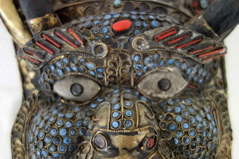 Masque rituel vintage en laiton repoussé Népal/Tibet