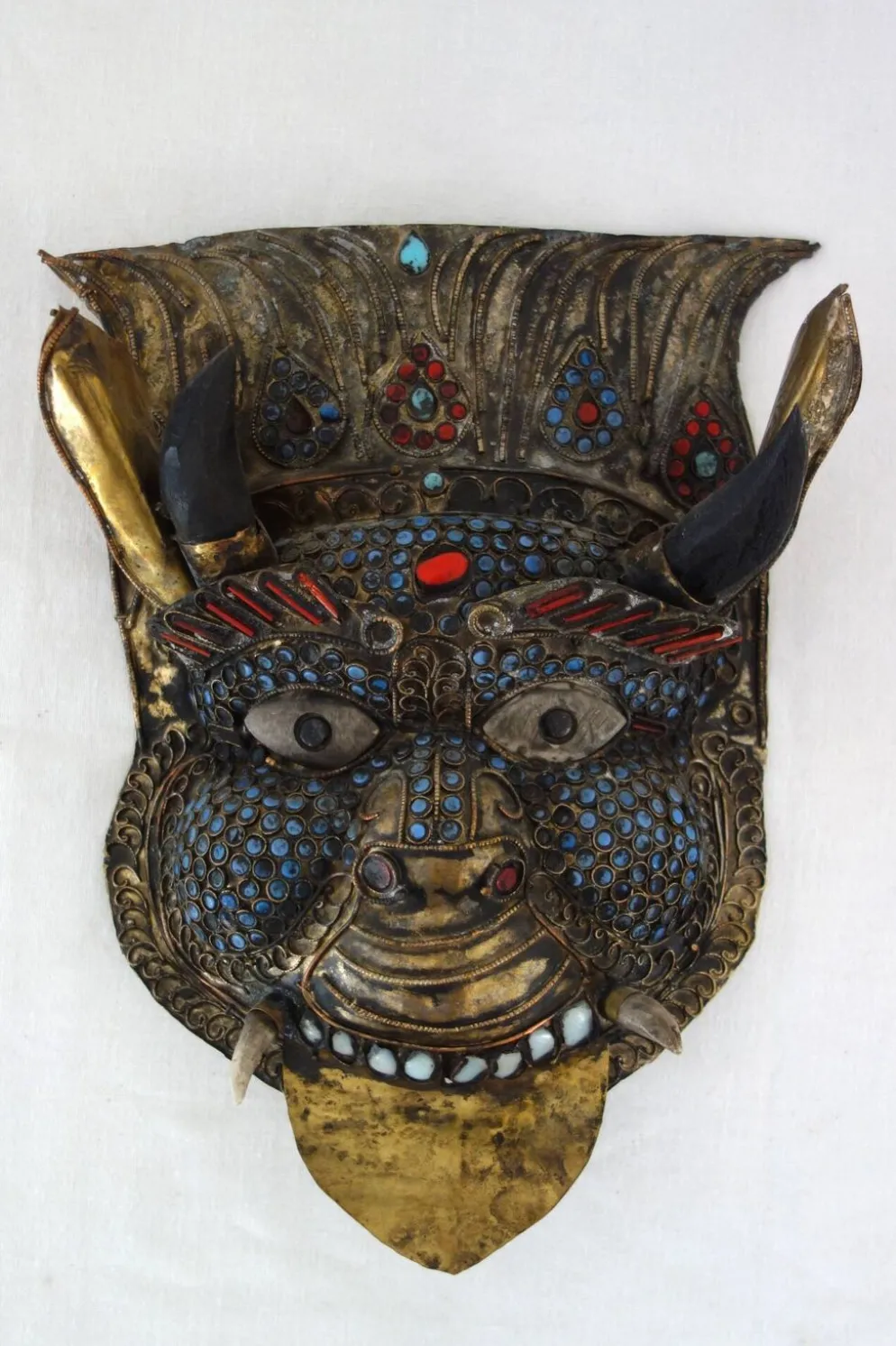 Masque rituel vintage en laiton repoussé Népal/Tibet