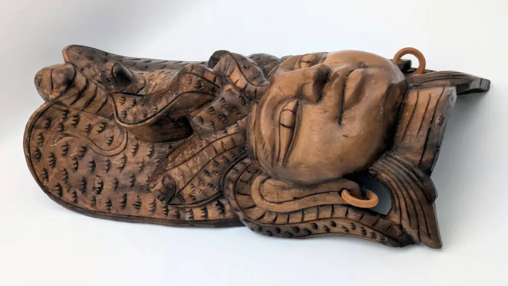 Masque Sculptural Bois - Visage & Cobra Royal (Naga) - Art Tribal Indonésie