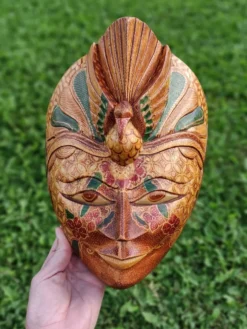 Masques ethniques rétro