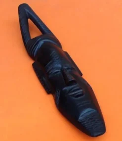 Masque à suspendre visage africain bois d'ébène