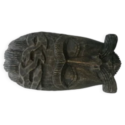 Masque tribal africain en bois sculpté – art ethnique décoratif