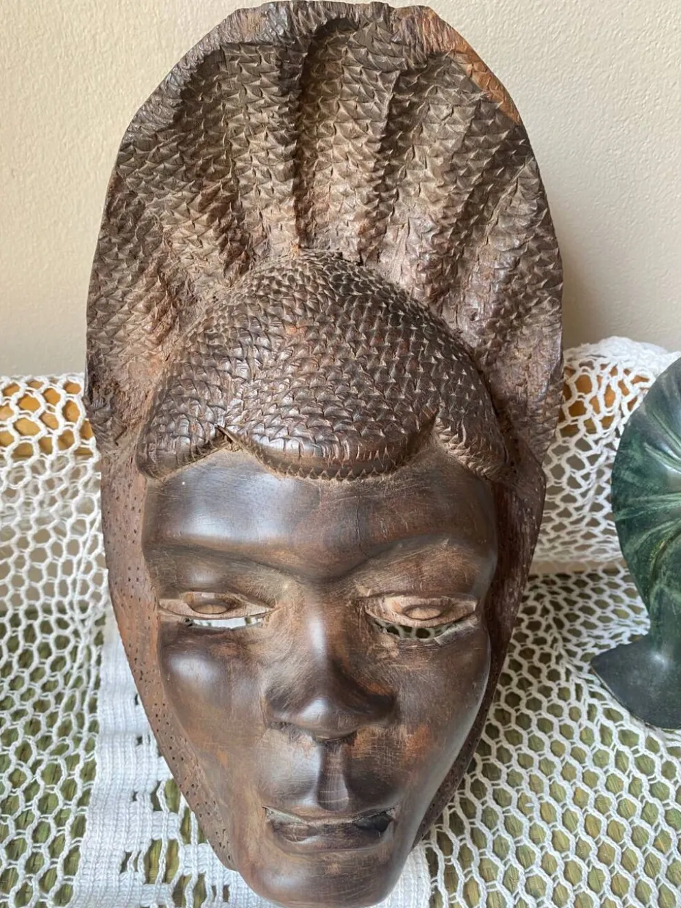 Masque tribal en bois