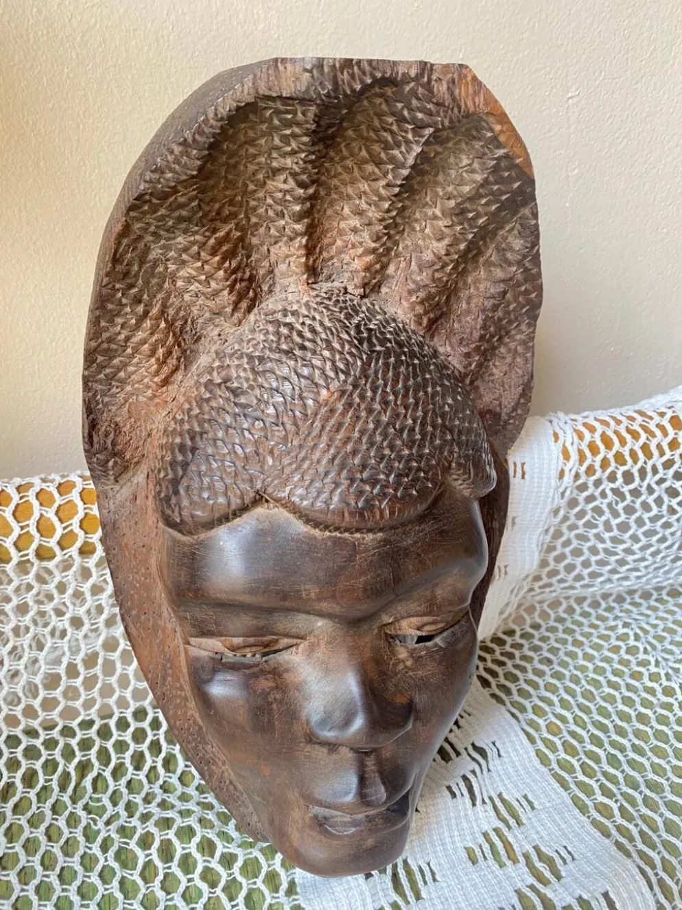 Masque tribal en bois