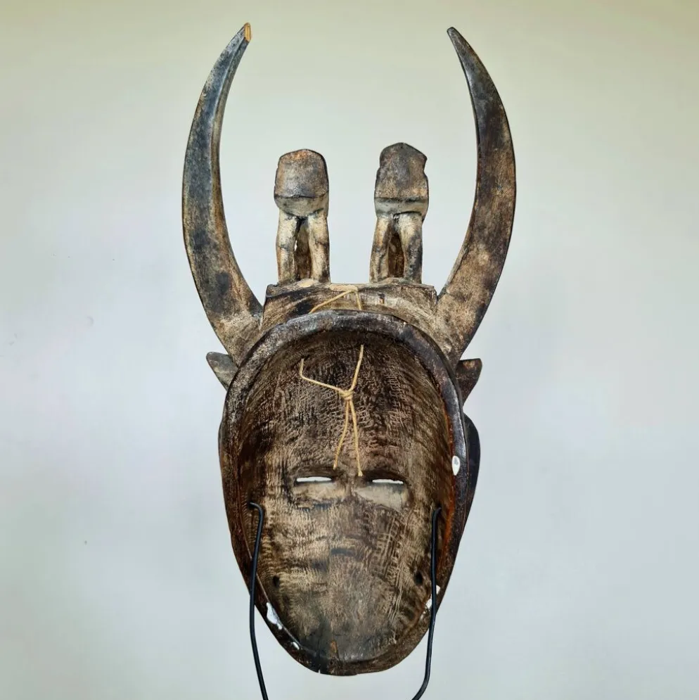 Masque Yohoure Lomane du groupe "je"