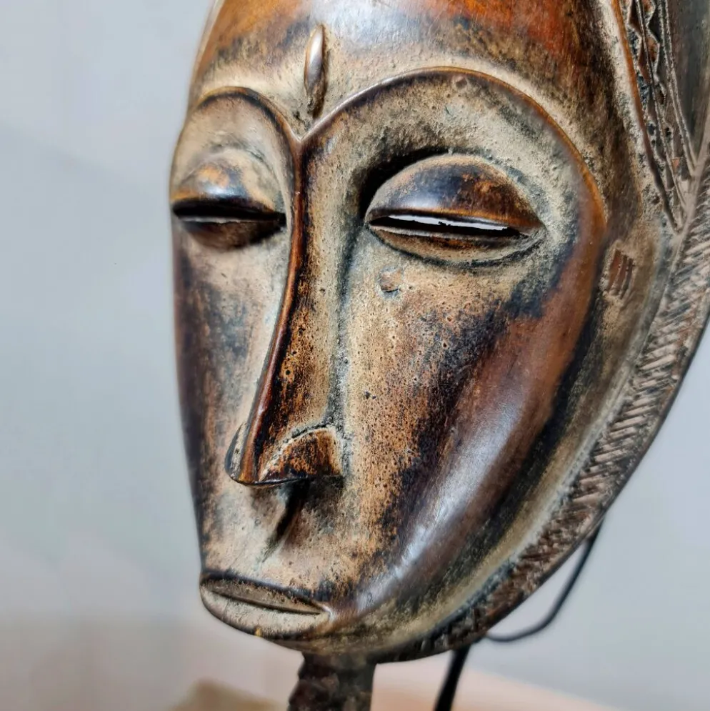 Masque Yohoure Lomane du groupe "je"