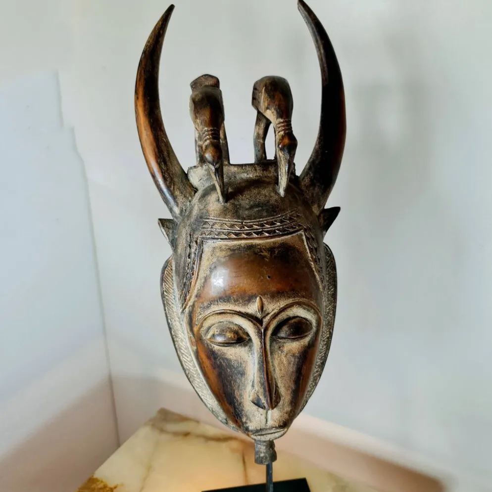 Masque Yohoure Lomane du groupe "je"