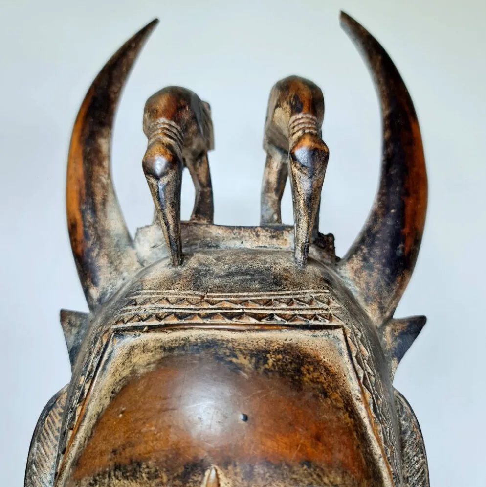 Masque Yohoure Lomane du groupe "je"