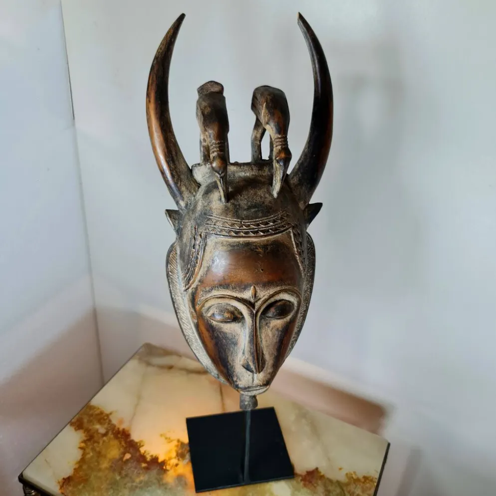 Masque Yohoure Lomane du groupe "je"