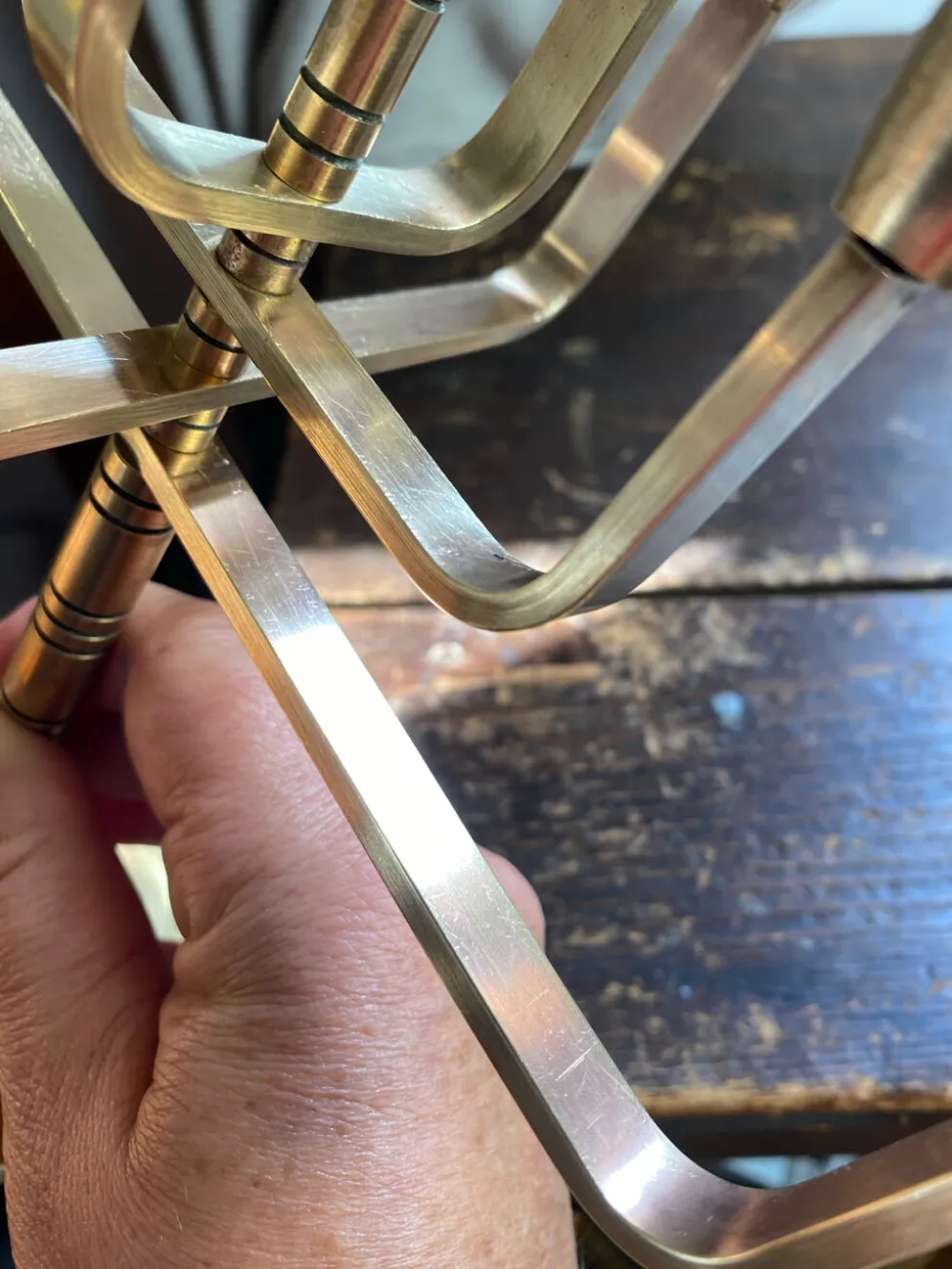 Menorah à neuf branches modulables en laiton