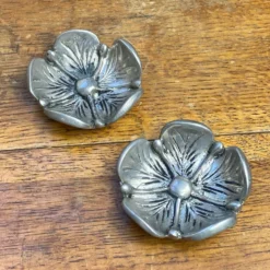 Mini cendriers lotus en metal argenté
