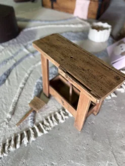 Mini établi enfant en bois avec outils