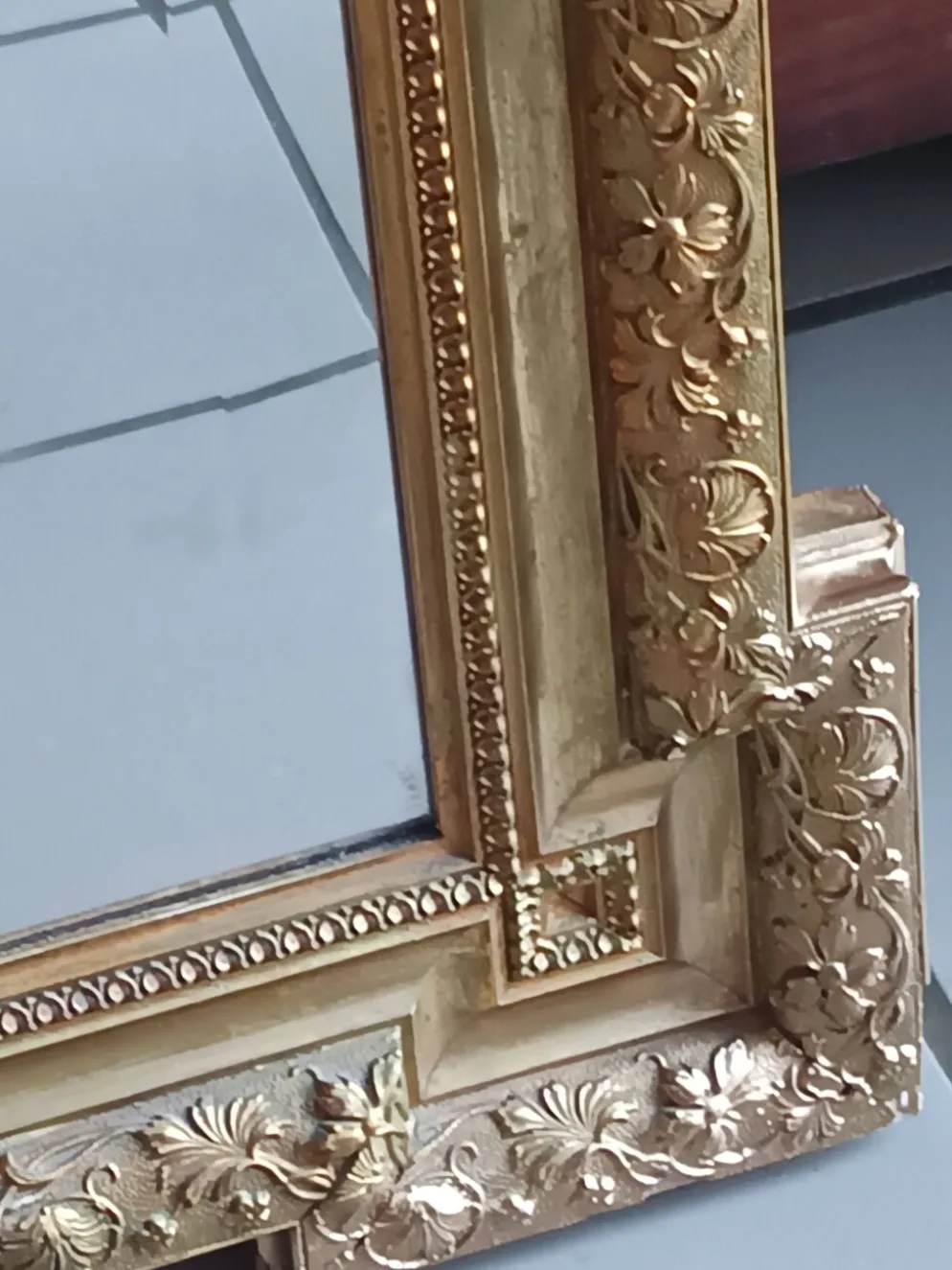 Miroir ancien bois et stuc doré néo Louis XVI