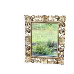 Miroir ancien en bois sculpté