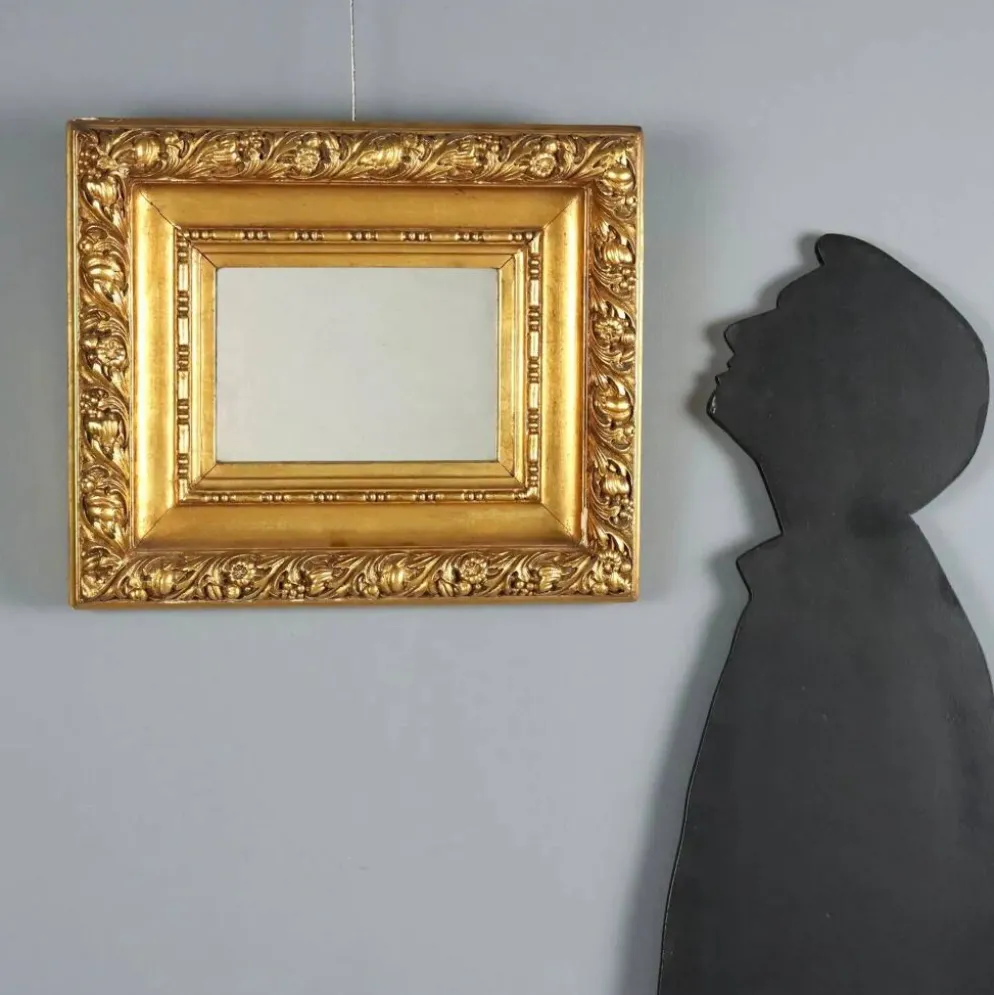 Miroir ancien en bois sculpté et doré, Italie, XXe siècle