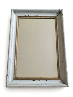 Miroir ancien patine shabby chic blanc et doré, glace Mercure piqué
