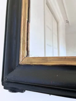 Miroir antique français Louis Philippe – noir et or, fin du 19e siècle