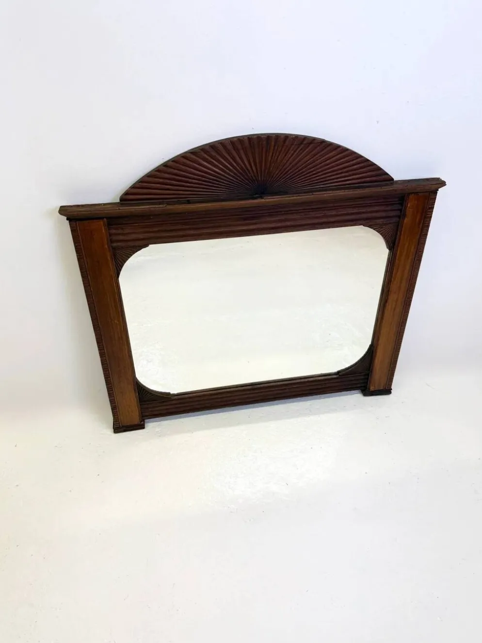 Miroir art déco en bois sculpté, 1930s