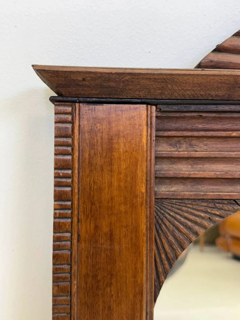 Miroir art déco en bois sculpté, 1930s