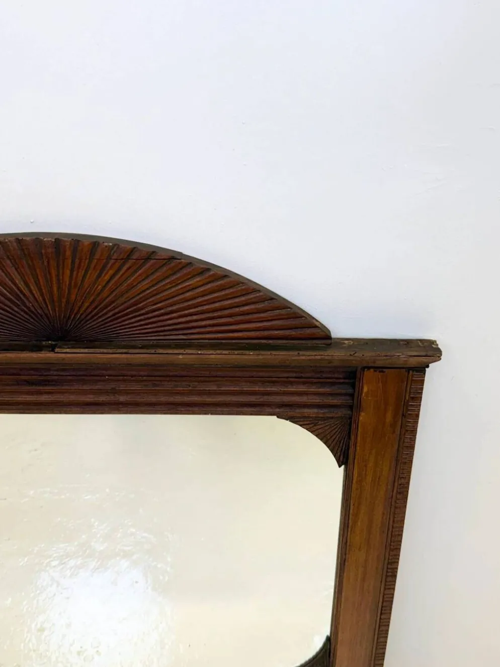 Miroir art déco en bois sculpté, 1930s