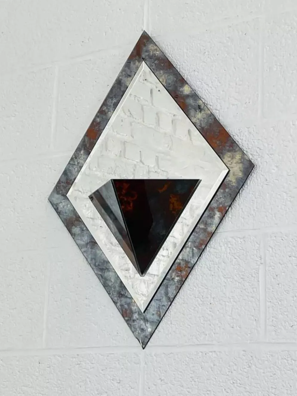 Miroir Art Deco années 40 forme losange avec cache pot intégré
