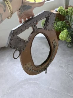 Miroir artisanal brutaliste « cheval »