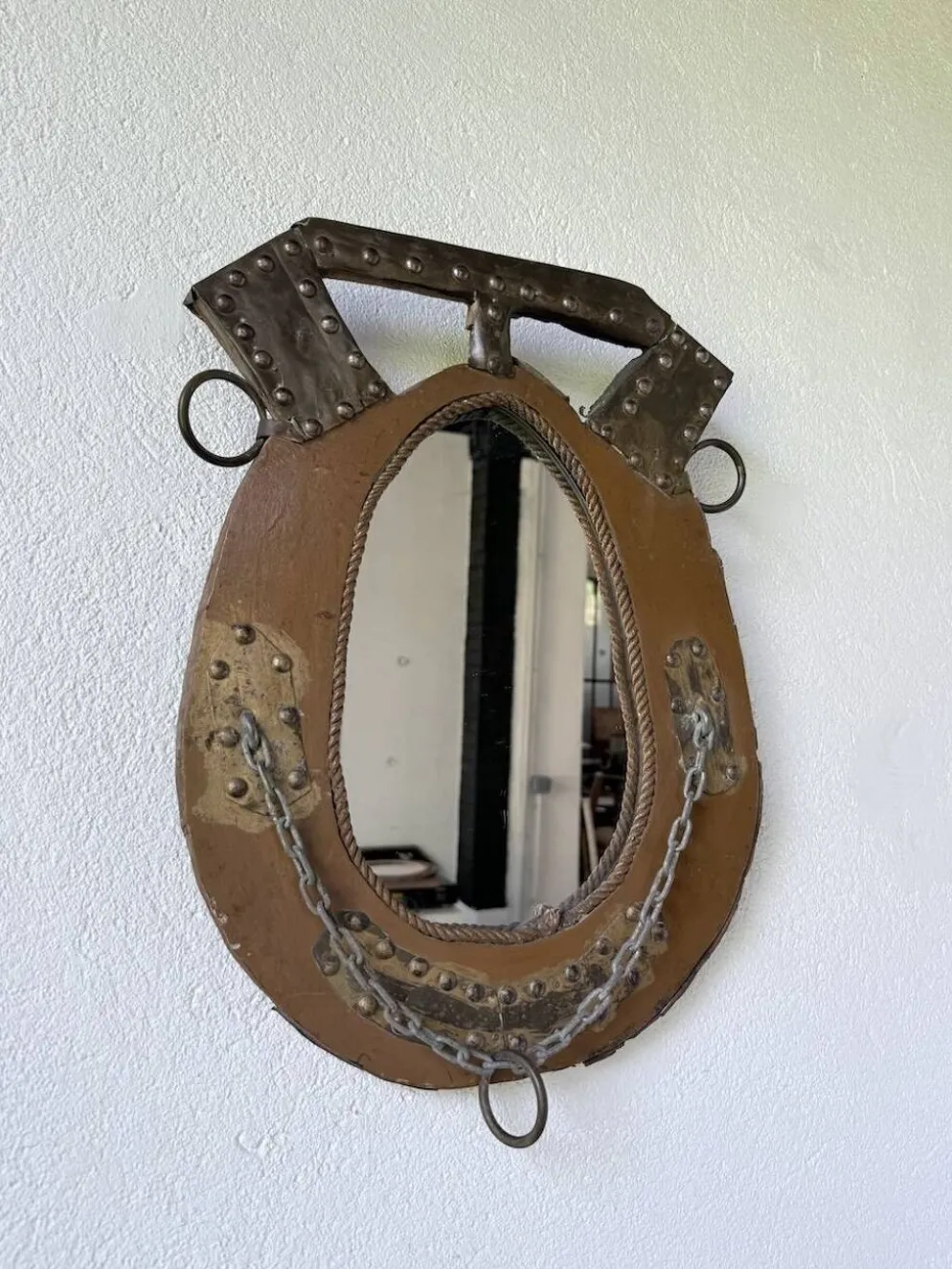 Miroir artisanal brutaliste « cheval »