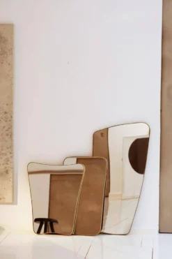 Miroir artisanal organique en laiton
