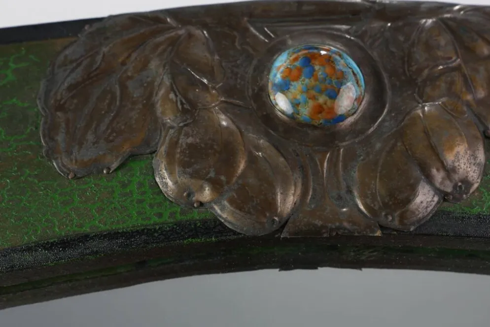 Miroir Arts & Crafts en métal vert avec décoration en verre, France vers 1905