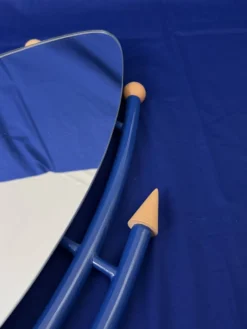 Miroir asymétrique postmoderniste bleu – esprit Memphis, années 1980
