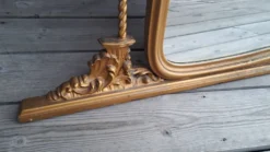 Miroir atypique doré