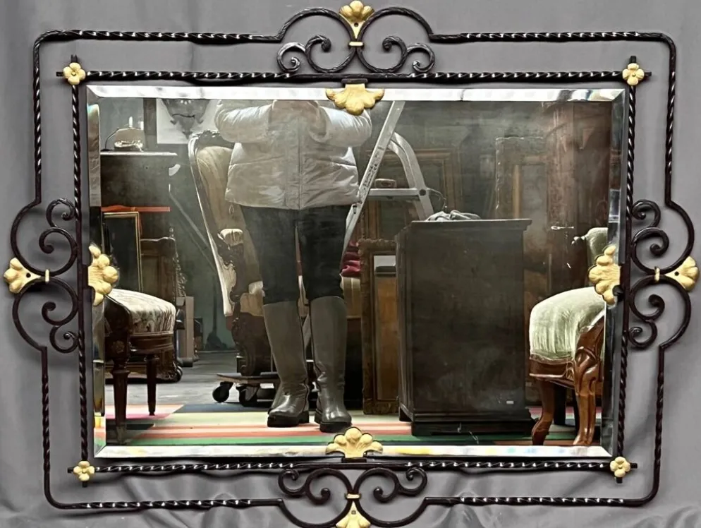 Miroir avec console de style Art déco.