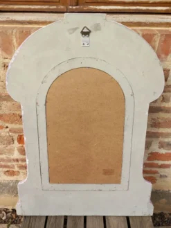 Miroir avec encadrement en bois