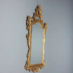 Miroir baroque ancien en bois sculpté et doré, Italie, XXe siècle