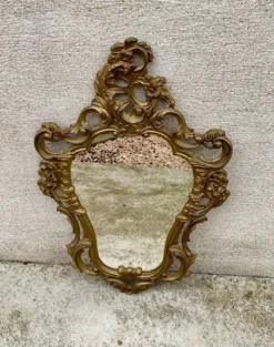 Miroir baroque en bois doré vintage ancien