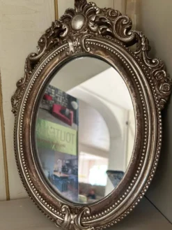 Miroir baroque à poser avec moulures