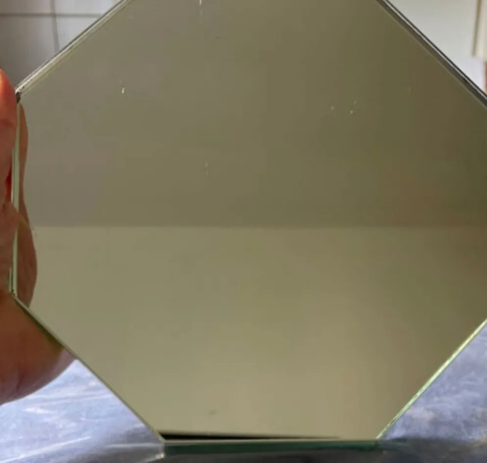Miroir biseauté