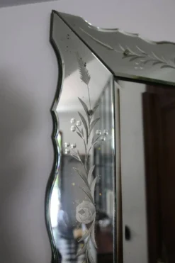 Miroir biseauté vénitien années 1950