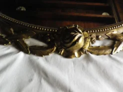 Miroir bronze dorée aux roses, 72 cm