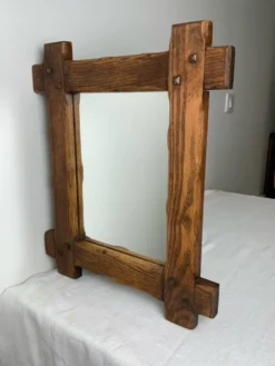 Miroir brutaliste