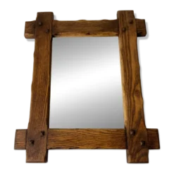 Miroir brutaliste
