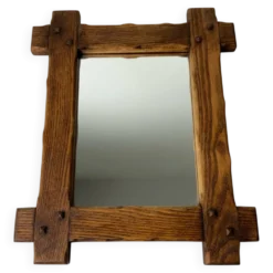 Miroir brutaliste