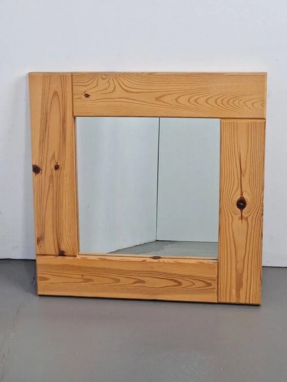 Miroir carré en pin scandinave vintage, années 1970